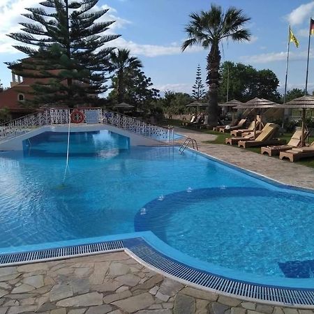 Hellens Village Almiros Beach エクステリア 写真