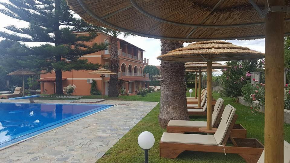 Hellens Village Almiros Beach エクステリア 写真